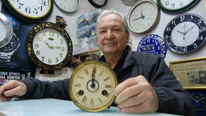 10 metrekare dükkanda 40 yıldır zamana ‘ince ayar’ veriyor