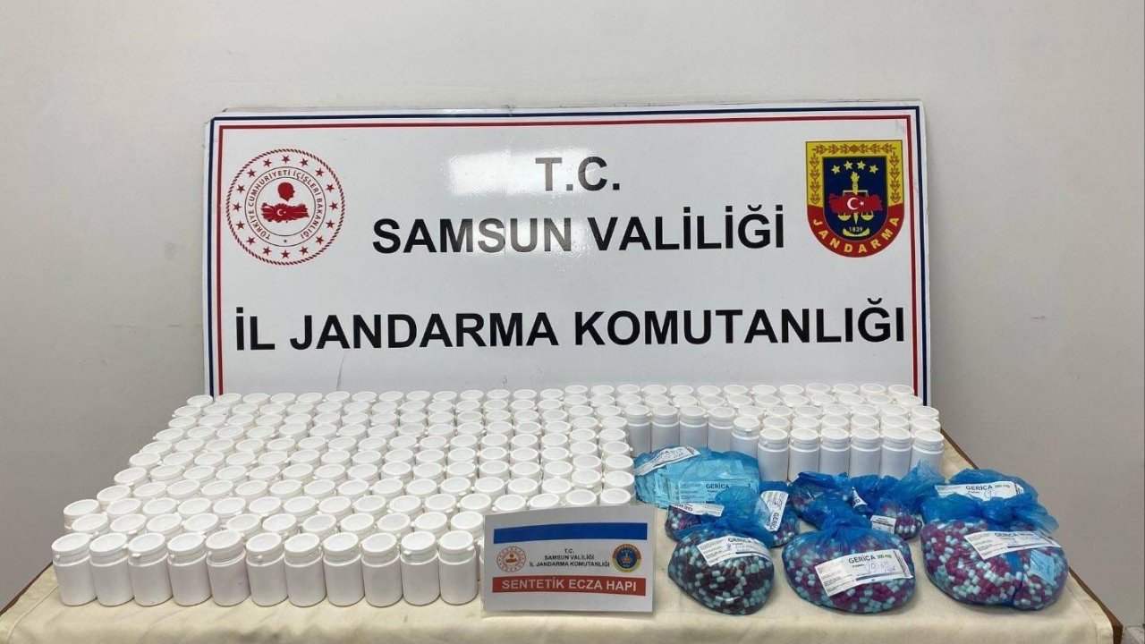 17 yaşındaki çocuk 24 bin 500 adet uyuşturucu hapla yakalandı