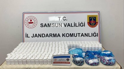 17 yaşındaki çocuk 24 bin 500 adet uyuşturucu hapla yakalandı