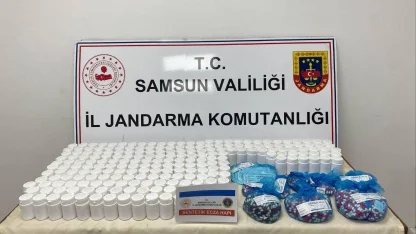 17 yaşındaki çocuk 24 bin 500 adet uyuşturucu hapla yakalandı