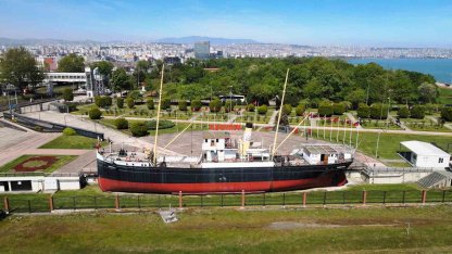 Bandırma Vapuru, karadan yürütülerek Tütün İskelesi’ne taşınacak