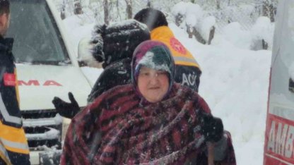 Bartın’da kar kalınlığı 120 santimetreyi aştı