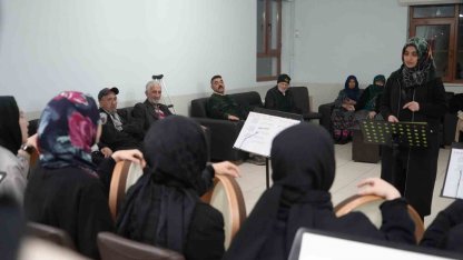 Bayburt huzurevinde manevi buluşma: Bendirler çalındı, ilahiler söylendi