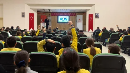 Bayburt’ta sıfır atık için öğrenci ve velilere eğitim verildi