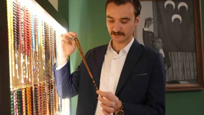 Bir merakla başladı, şimdi tespih yapabilmek için iki gününü harcıyor