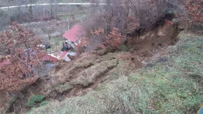 Bolu’da heyelan nedeniyle 3 ev boşaltıldı