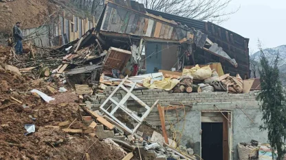 Borçka’da kar sonrası toprak kayması yaşandı