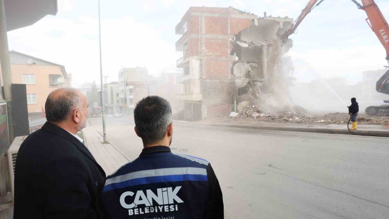 Canik’te depreme dayanıksız 2 bin 864 bağımsız birime neşter