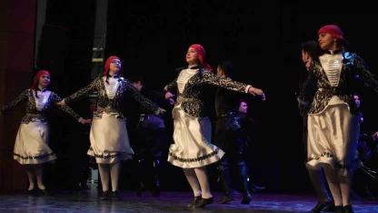 Çerkeslerden "Kültür Neferleri Onur Gecesi"