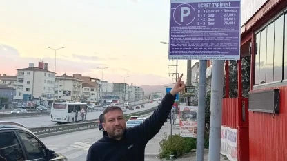 CHP’li meclis üyesi ile AK Partili meclis üyesinin otopark tartışması: "Yalanlarınız batsın"