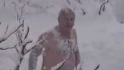 "Denize giremedik bari karda yüzelim" dedi, karda kulaç attı