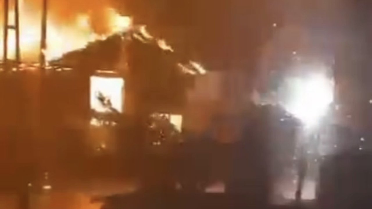 Düzce’de mobilya atölyesi küle döndü