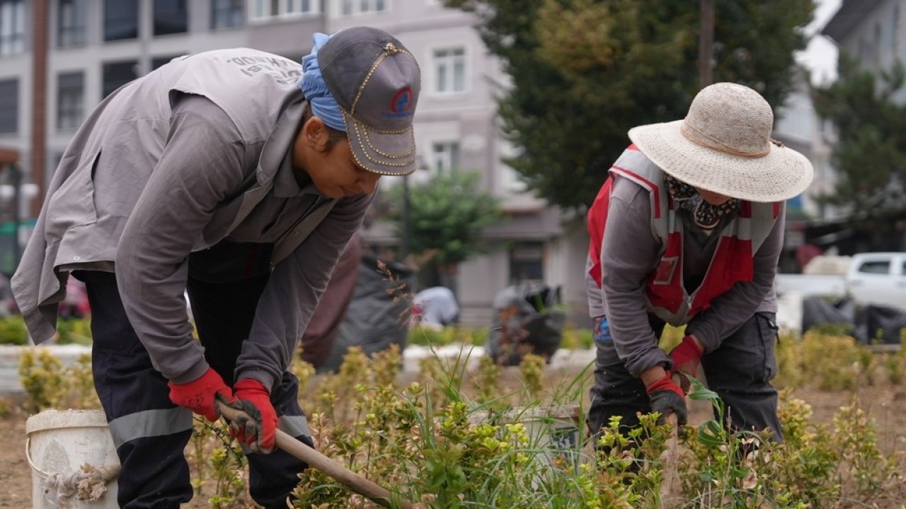 Düzce’nin park ve bahçeleri onlara emanet