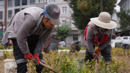 Düzce’nin park ve bahçeleri onlara emanet