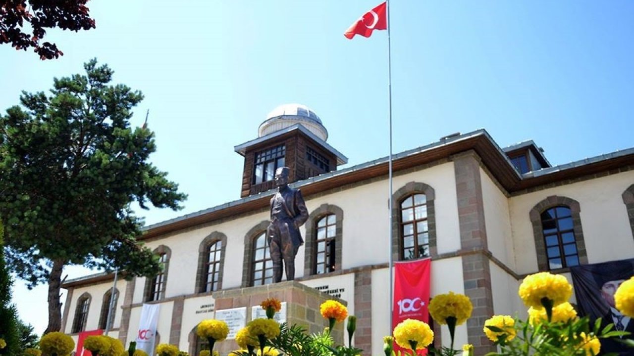 Erzurum Kongre Binası ziyaretçilere kapatıldı