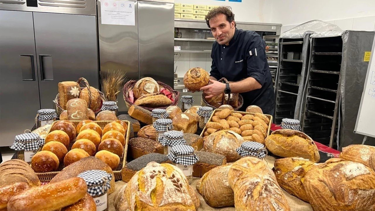 Geleceğe mayalanan eller