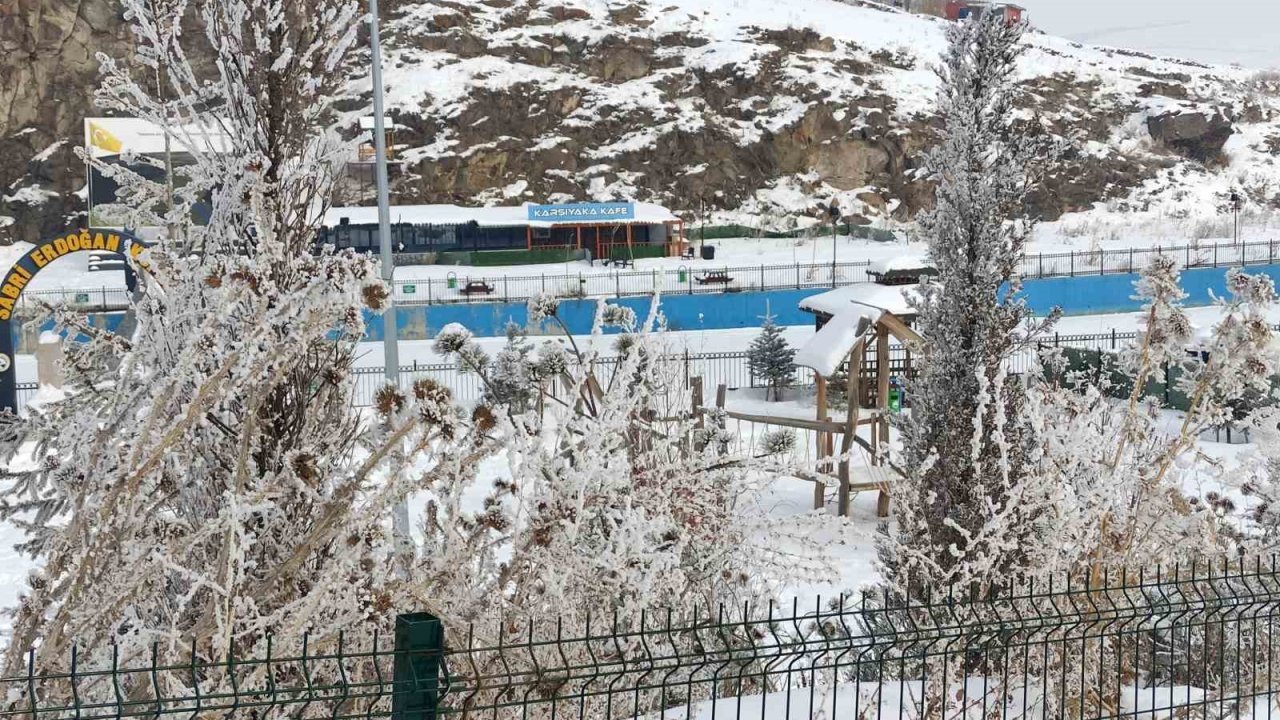 Göle ilçesi eksi 20 dereceyle dondu