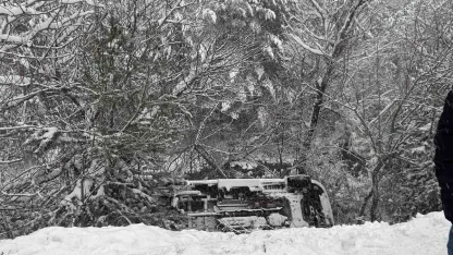 Gümüşhane’de ambulans dere yatağına yuvarlandı