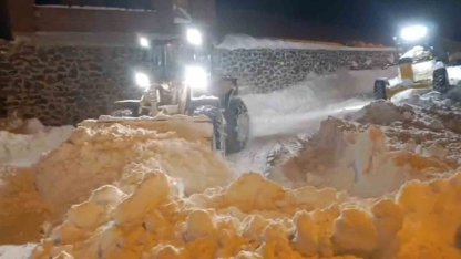 Gümüşhane’nin zirvelerinde kar seferberliği