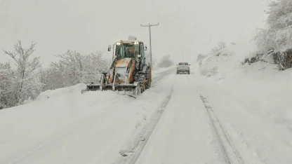 Kar alarmı: Bin 200 personel ve 354 araç sahada