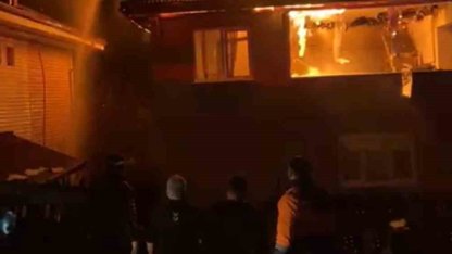 Karabük’te iki katlı evde korkutan yangın