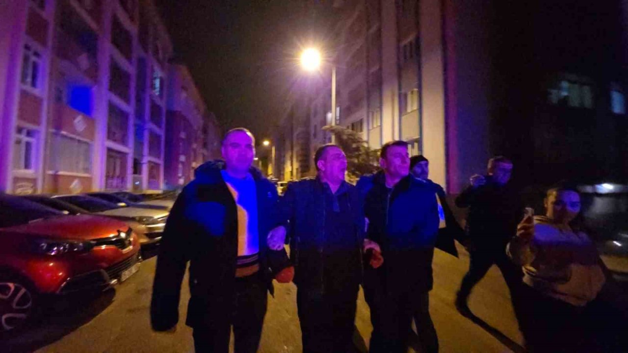 Karabük’te sıcak saatler: Kapısına gelen kızının erkek arkadaşını av tüfeği ile ayağından vurarak yaraladı