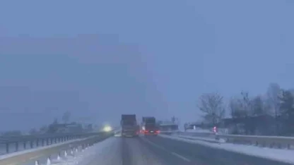 Karadeniz’i İstanbul’a bağlayan yolda kar yağışı etkili oluyor