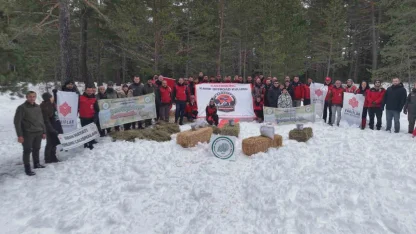 Kastamonu’da karla kaplanan ormanlara yaban hayvanları için yiyecek bırakıldı
