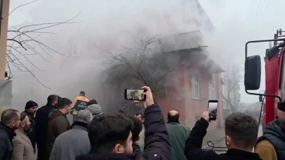 Kaynarca’da ev yangını