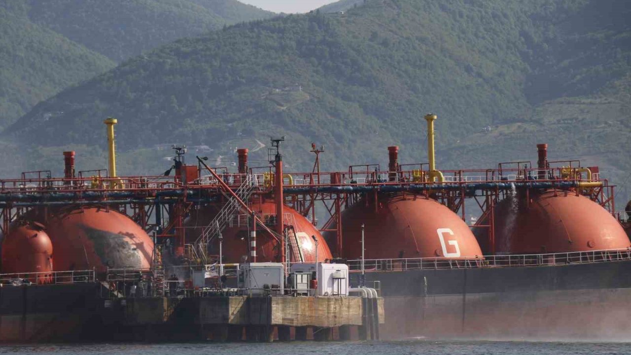 Kocaeli’de LPG tankerindeki yangın davasında 8 sanık için 15 yıla kadar hapis talebi