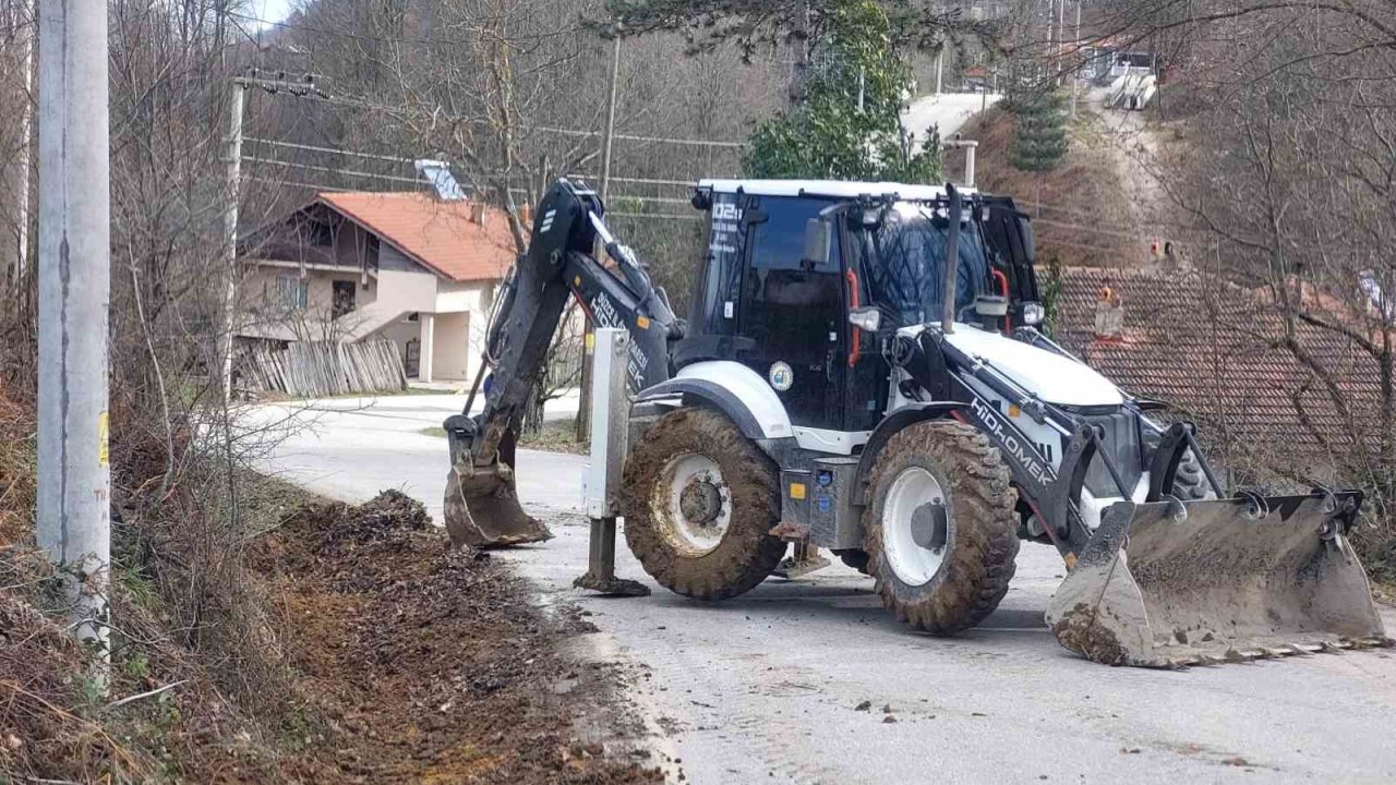 Köylerde alt yapı ve drenaj çalışmaları sürüyor
