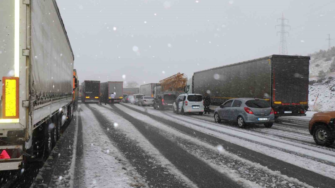 Meteorolojiden Bayburt için kuvvetli kar ve fırtına uyarısı