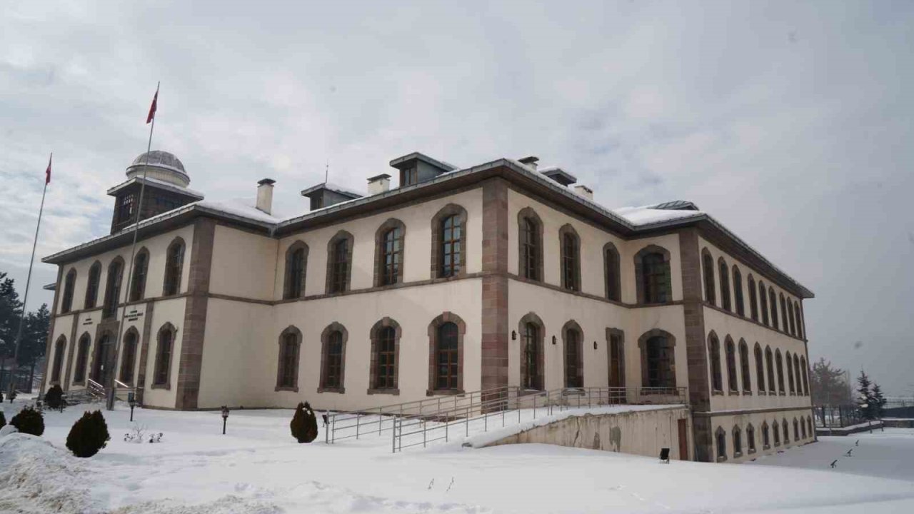 MHP İl Başkanı Yurdagül; "Erzurum kongre binası yıkılmayacak"