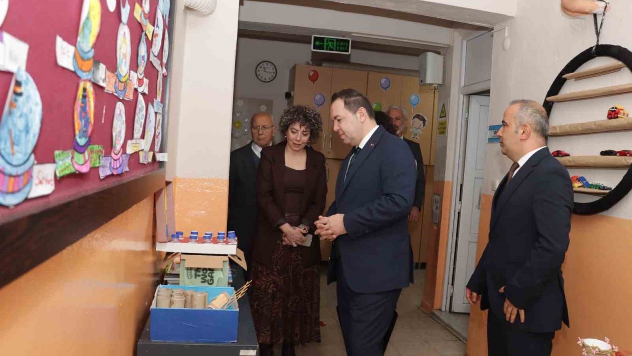 Minik öğrenciler su verimliliği ve sıfır atık projelerini sergiledi