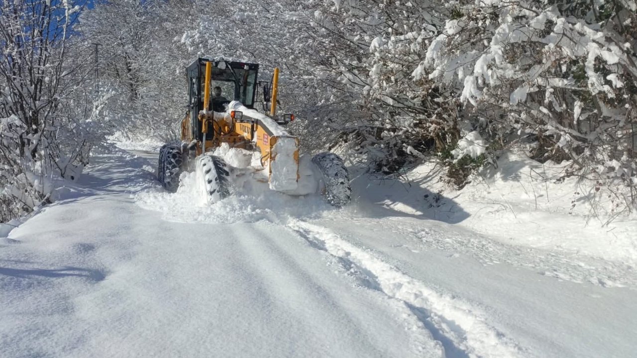 Ordu’da karla mücadele: 3 günde toplam 18 bin km yol ulaşıma açıldı
