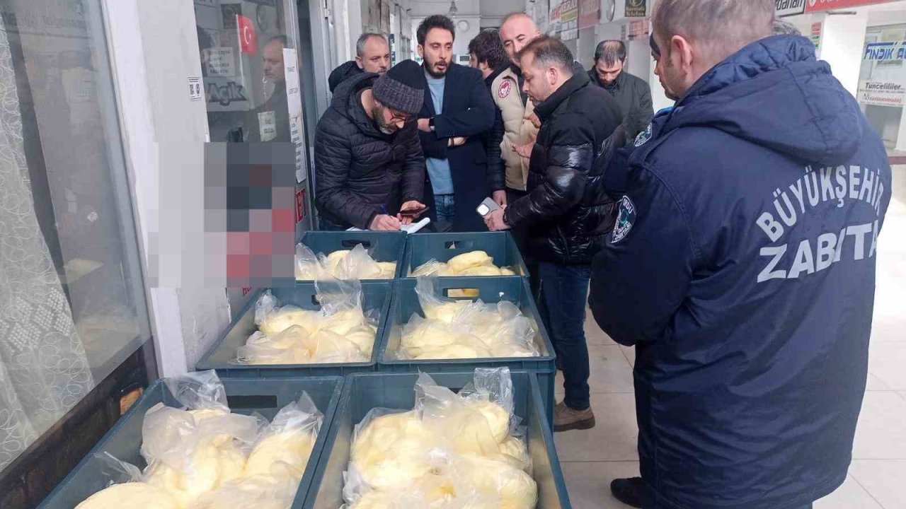 Ordu’da zabıta ekiplerinden sıkı denetim: Yarım ton yağ ve uygunsuz ürünlere el konuldu