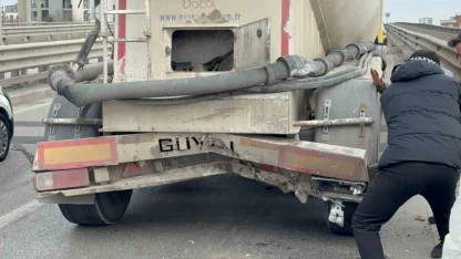 Otomobil tankere arkadan çarptı: 1 yaralı