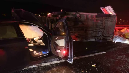 Otoyoldaki feci kazada minibüse arkadan çarpan otomobil sürücüsü 2.11 promil alkollü çıktı