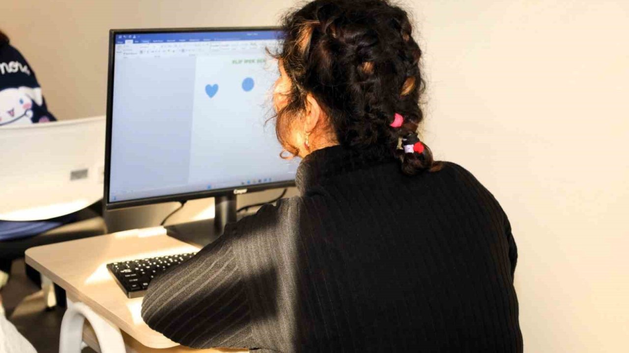 Özel gereksinimli bireylere bilgisayar ve kodlama eğitimi