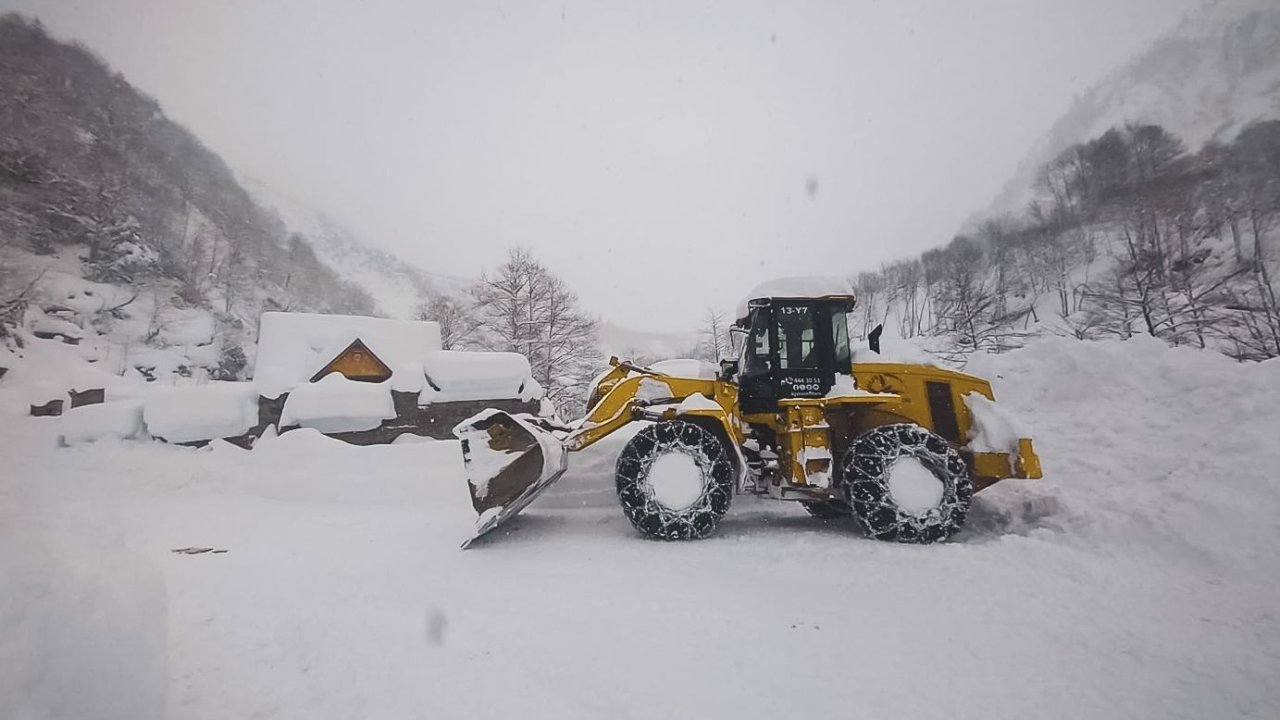 Rize’de 17 köy yolu kar nedeniyle ulaşıma kapandı