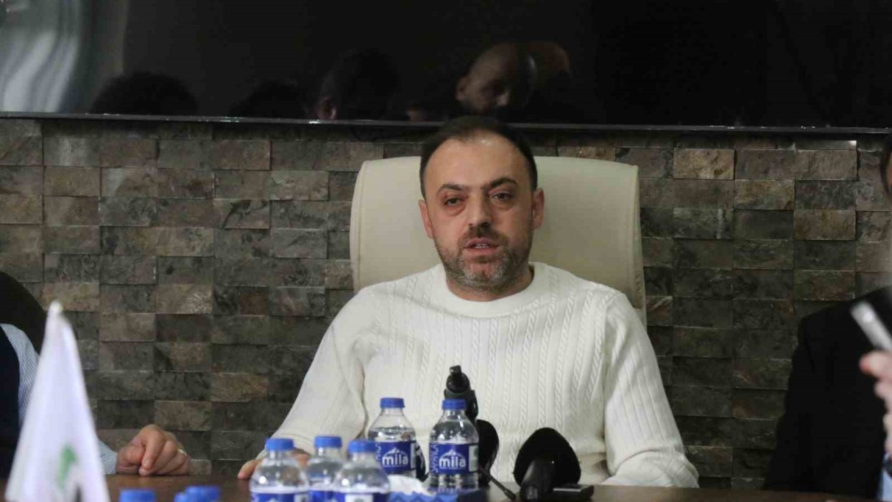 Sakaryaspor Başkanı Enes Zengin’den 1 aylık rapor: 8 transfer, 18 dosya kapatma