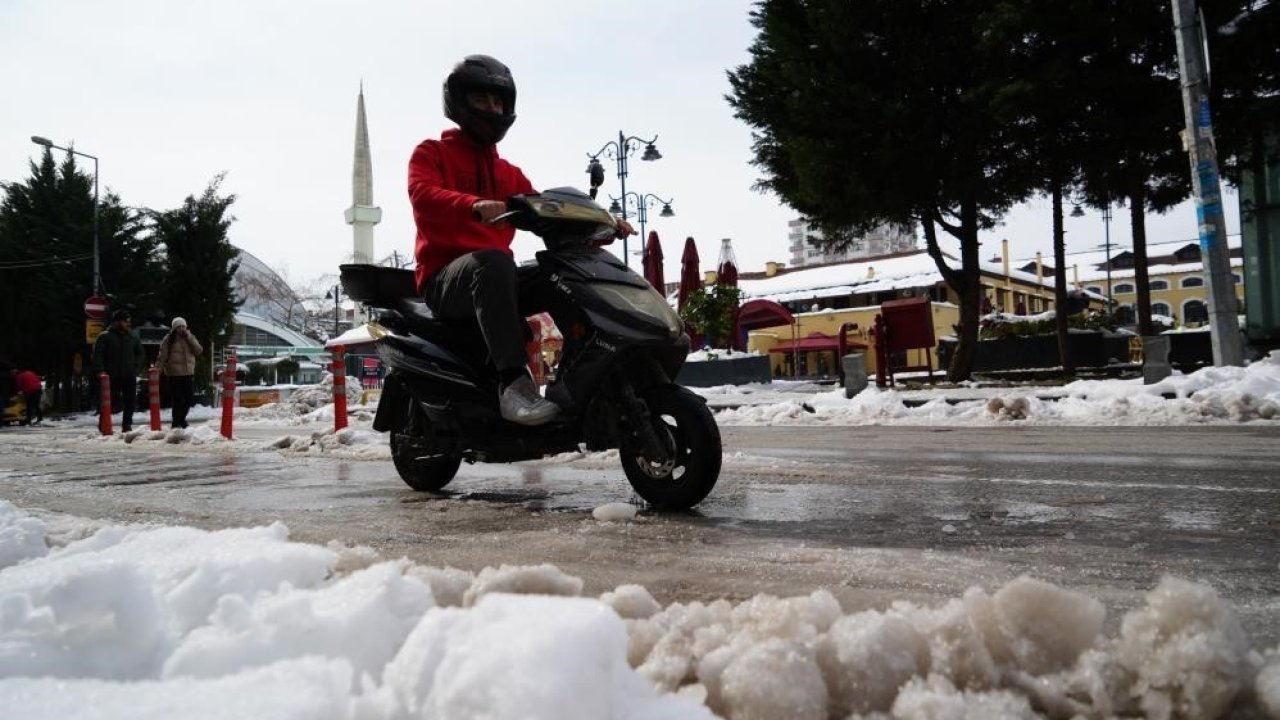 Samsun’da motosiklet ve motokuryelerin trafik yasağı kaldırıldı