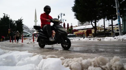 Samsun’da motosiklet ve motokuryelerin trafik yasağı kaldırıldı