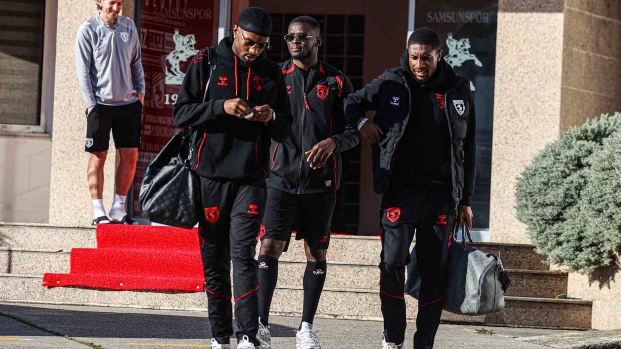Samsunspor, Süper Kupa yarı finali için Adana’ya gitti
