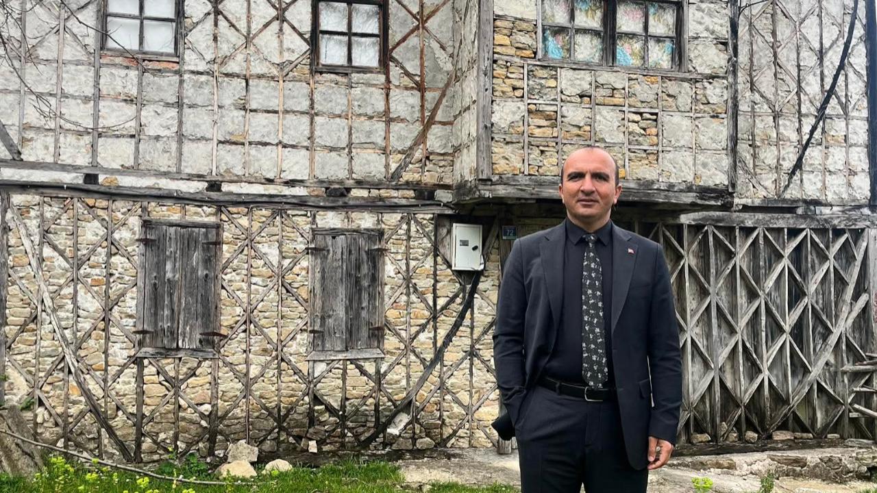 Sen Buralardan Gideli