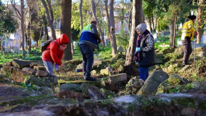 Seyyid Kutbiddin Mezarlığı’nda kurtarma kazısı ve çevre düzenleme çalışmaları