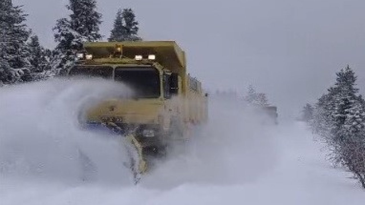 Sinop’ta 56 köy yolu kapalı, 5 köyde enerji yok