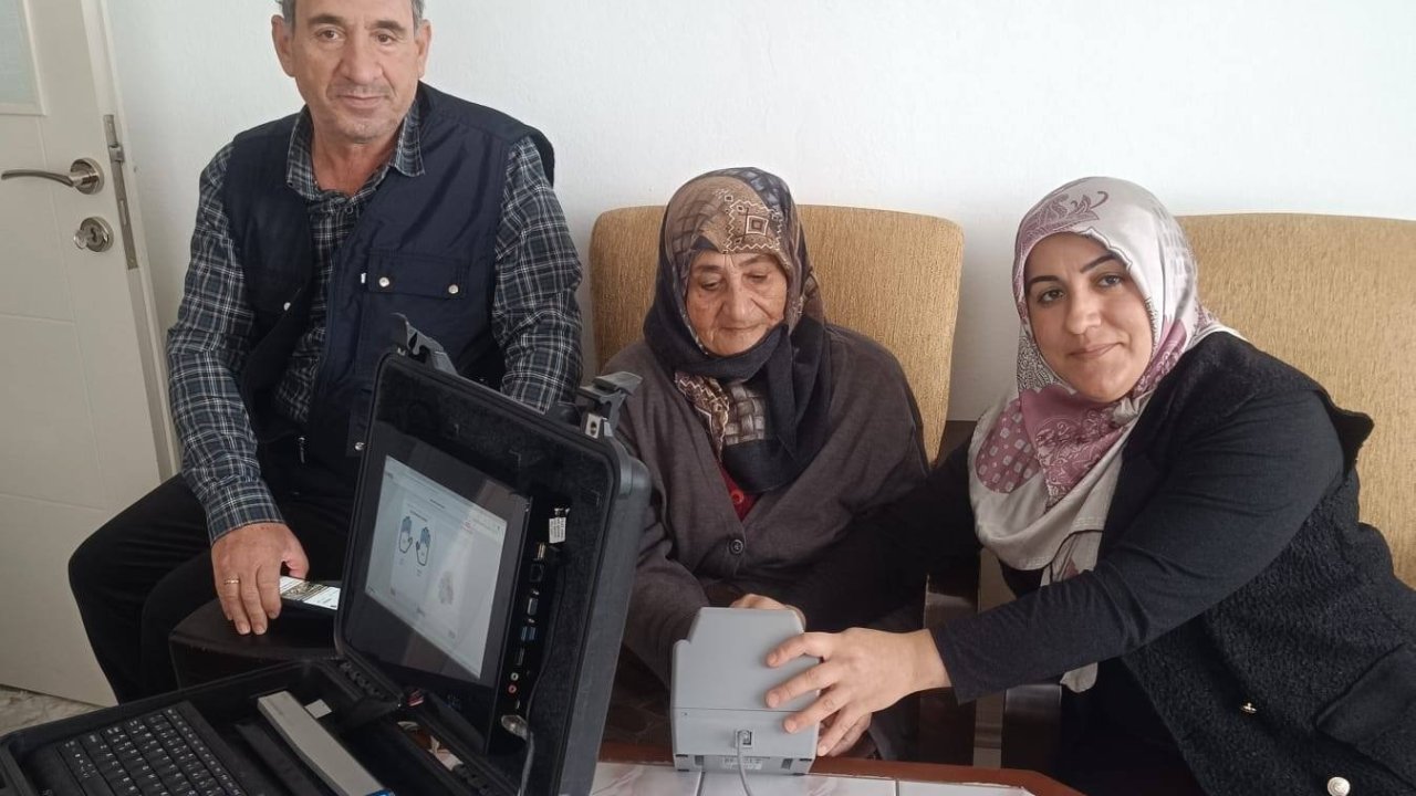 Sinop’ta evde kimlik kartı başvurusu hizmeti sürüyor