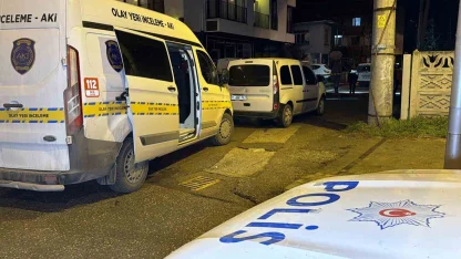 Sokak ortasında silahla vurulmuş halde bulunan bir kişi hayatını kaybetti