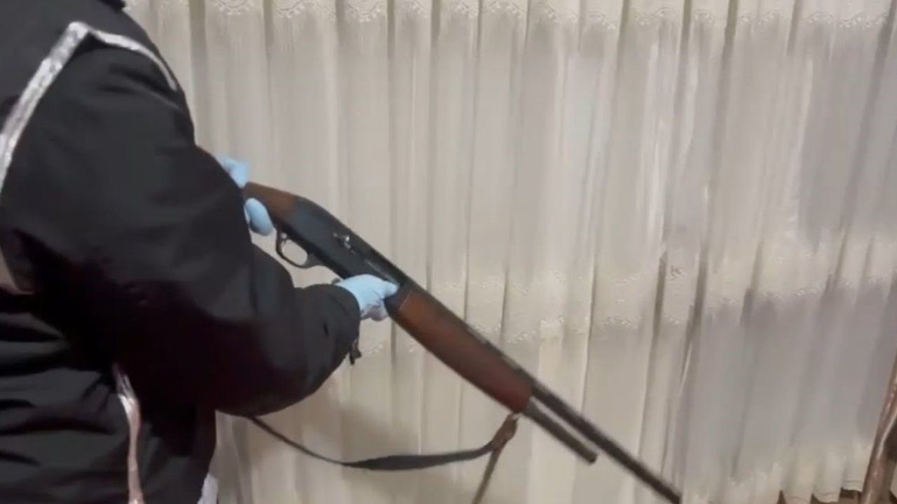 Sosyal medyadan suç örgütlerini öven 18 şüpheli yakalandı